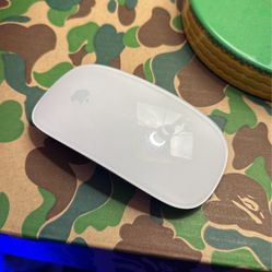 Apple Mouse 