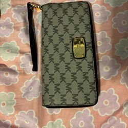 Authentic MK Wallet 