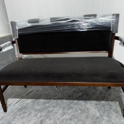 Fairfield Beacon Bench in 9953 Mink upholstery