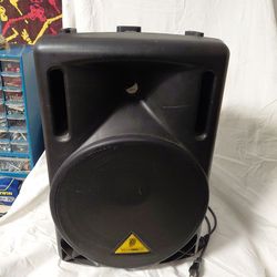 Behringer 400watt speaker