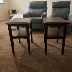 2 Matching End Tables