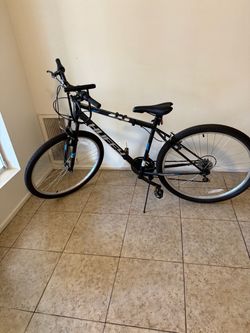 29” Huffy Rock Creek Bicycle with portable pump and ulock