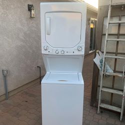 Washer And Gas Dryer Stakable De 24