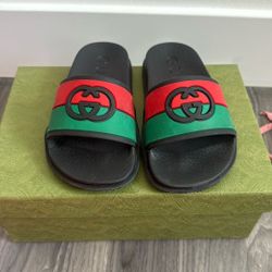 Gucci Slides 