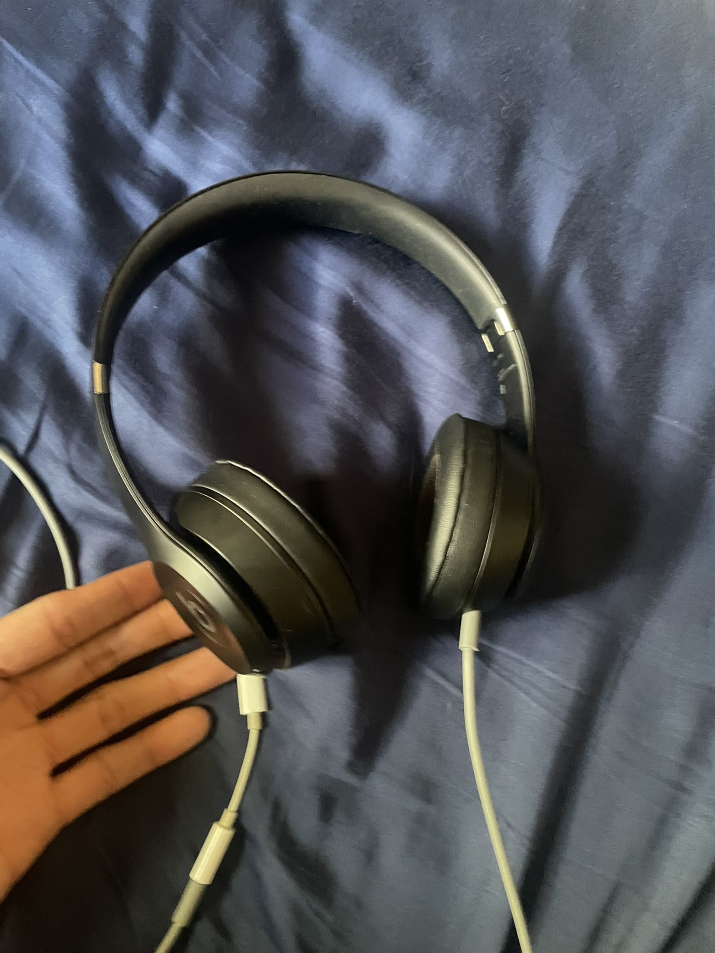 Wired Beats Studio Pro (comes with headphone case !!)