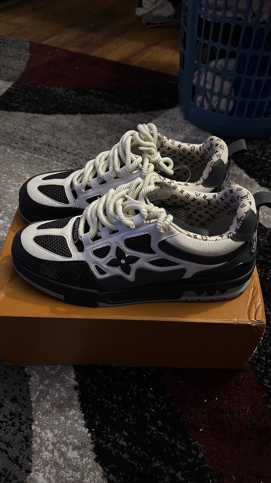 Louis Vuitton Sneakers