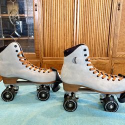 Moonlight Roller Skates Size 8