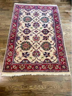 Hand Knotted Wool Oriental Rug | 4’ x 6’