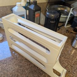 Egg storage. Egg get stuck sometime