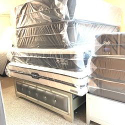 MATTRESS SALE BRAND NEW TWIN SIZE $110 FULL SIZE $190. QUEEN SIZE $199 KING SIZE $390 LOCATION 303 POCASSET AVE PROVIDENCE RI 