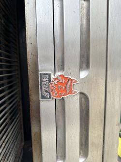 Commercial broiler wolf brand
