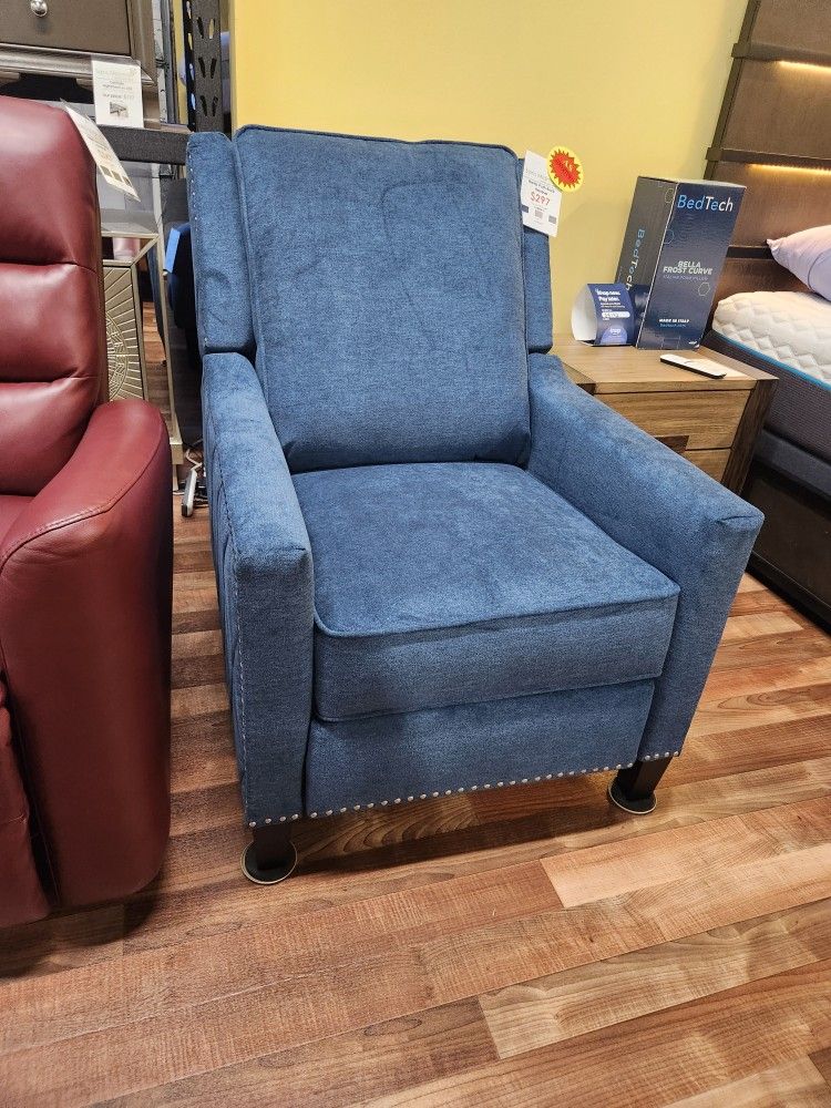 Banks Pushback Recliner
