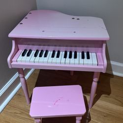 Little Girls Piano 