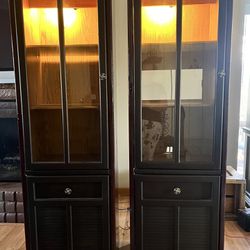 Matching Living Room Cabinets With Lights