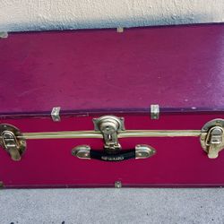 Seward 30 Inch Footlocker 