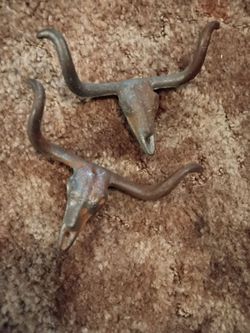 2 Long Horn Steer Cast iron vintage 5 Star's
