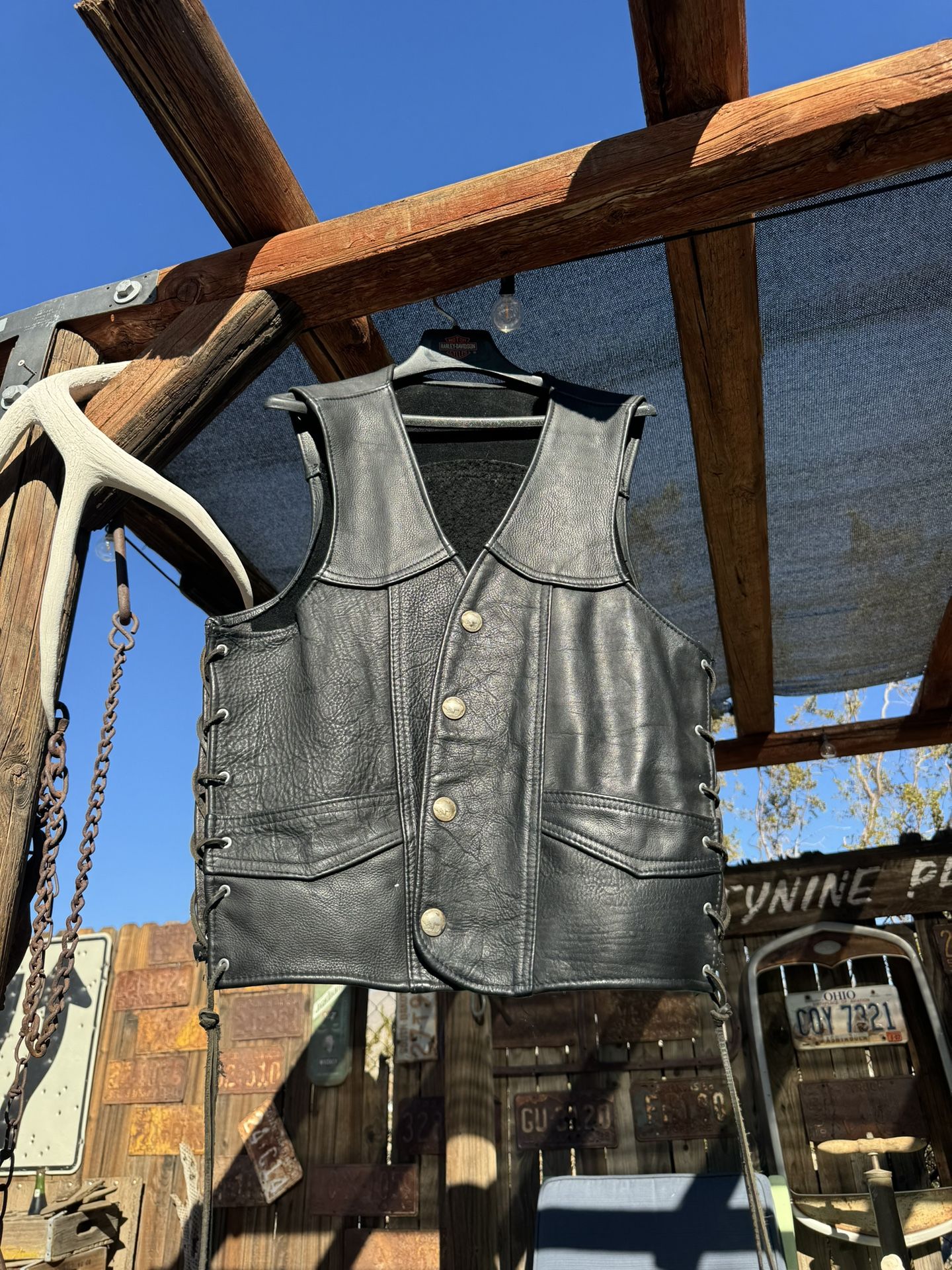 Art’s Cow Parts Large Vintage Biker Vest