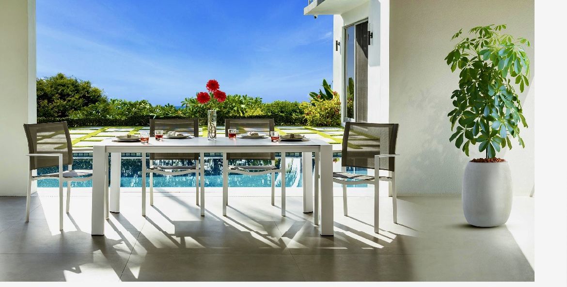 Outdoor Dining Set Very Modern Beautiful