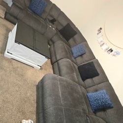 Sectionals   6 Piece Sectional with USB Port