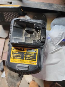 DeWalt DCB101 12V/20V Max Battery Charger