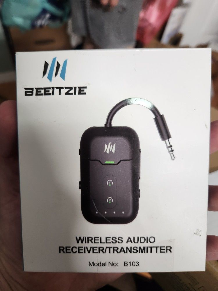 🎧 **Bluetooth Transmitter Receiver 2-in-1 V5.3 Wireless Adapter**