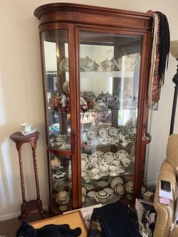 Free -  China Cabinet (moving)
