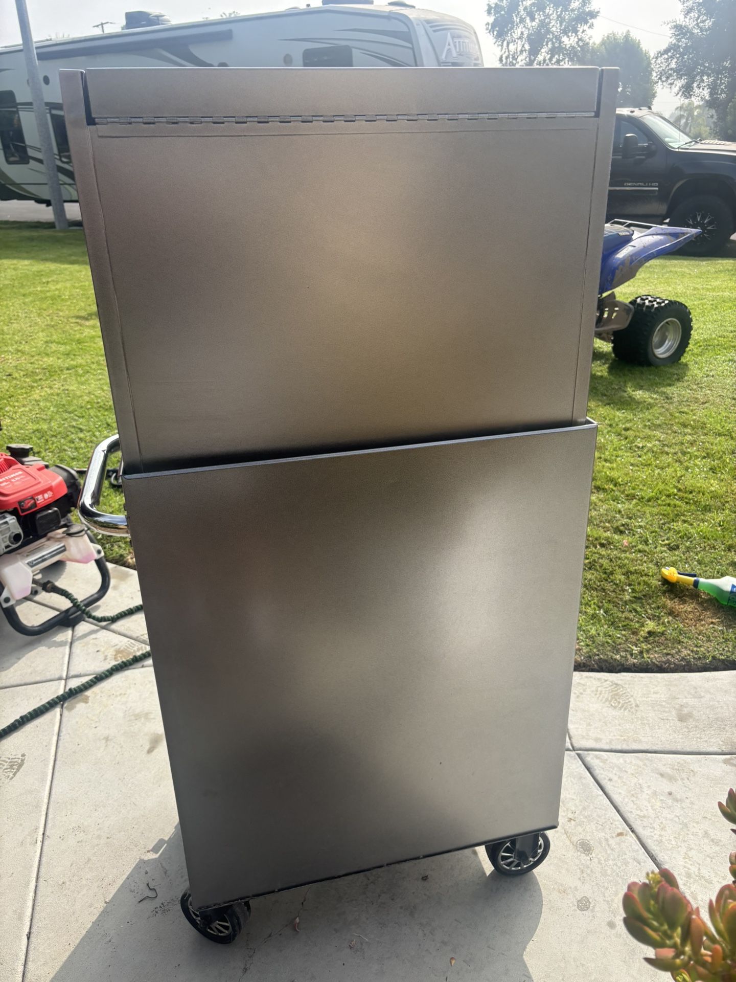 Husky Limited Edition Toolbox