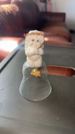 Holiday handbell