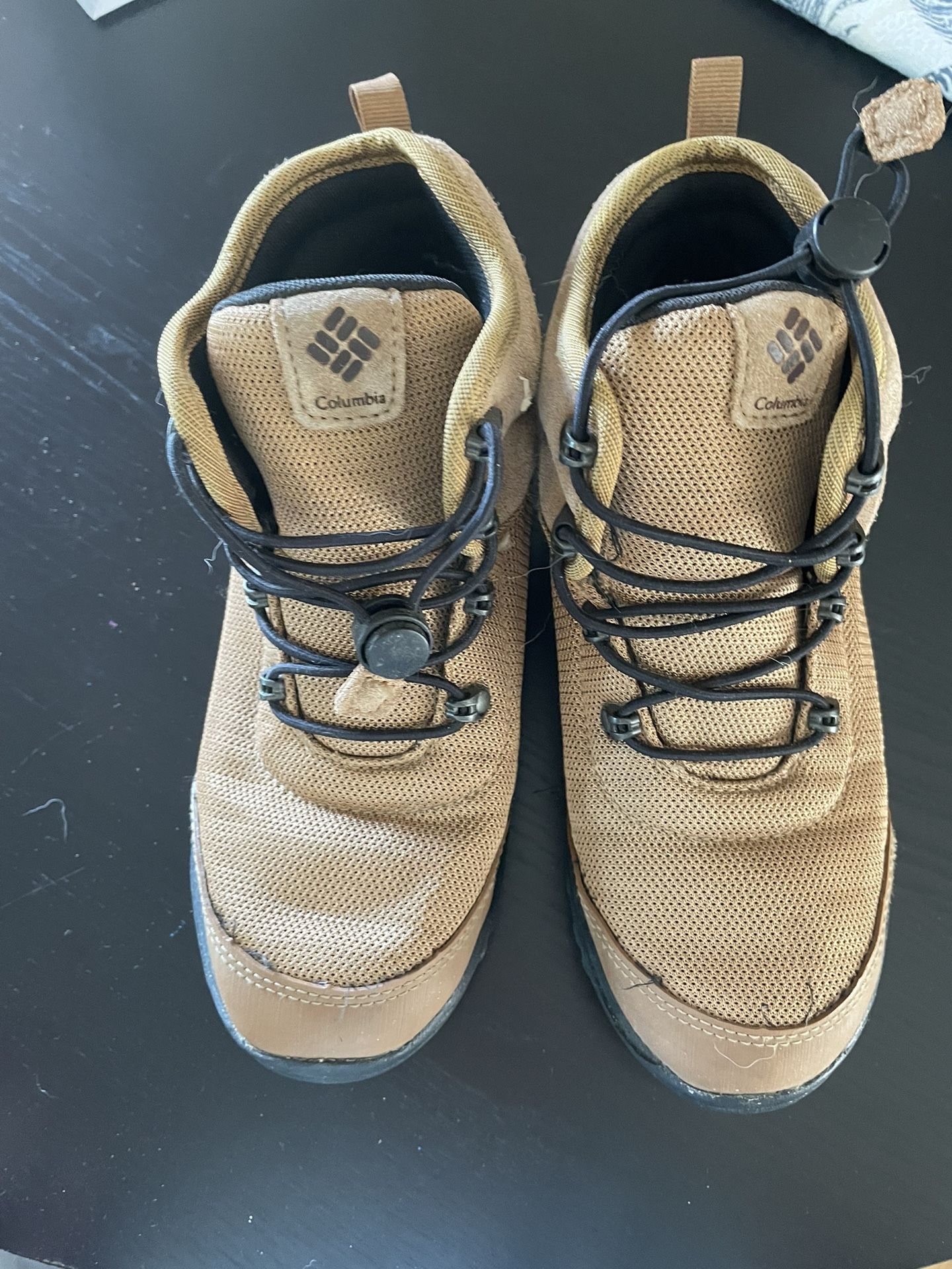 Hiking boots 🥾 kids