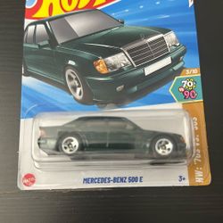 Hot Wheels Mercedes Benz 500 E