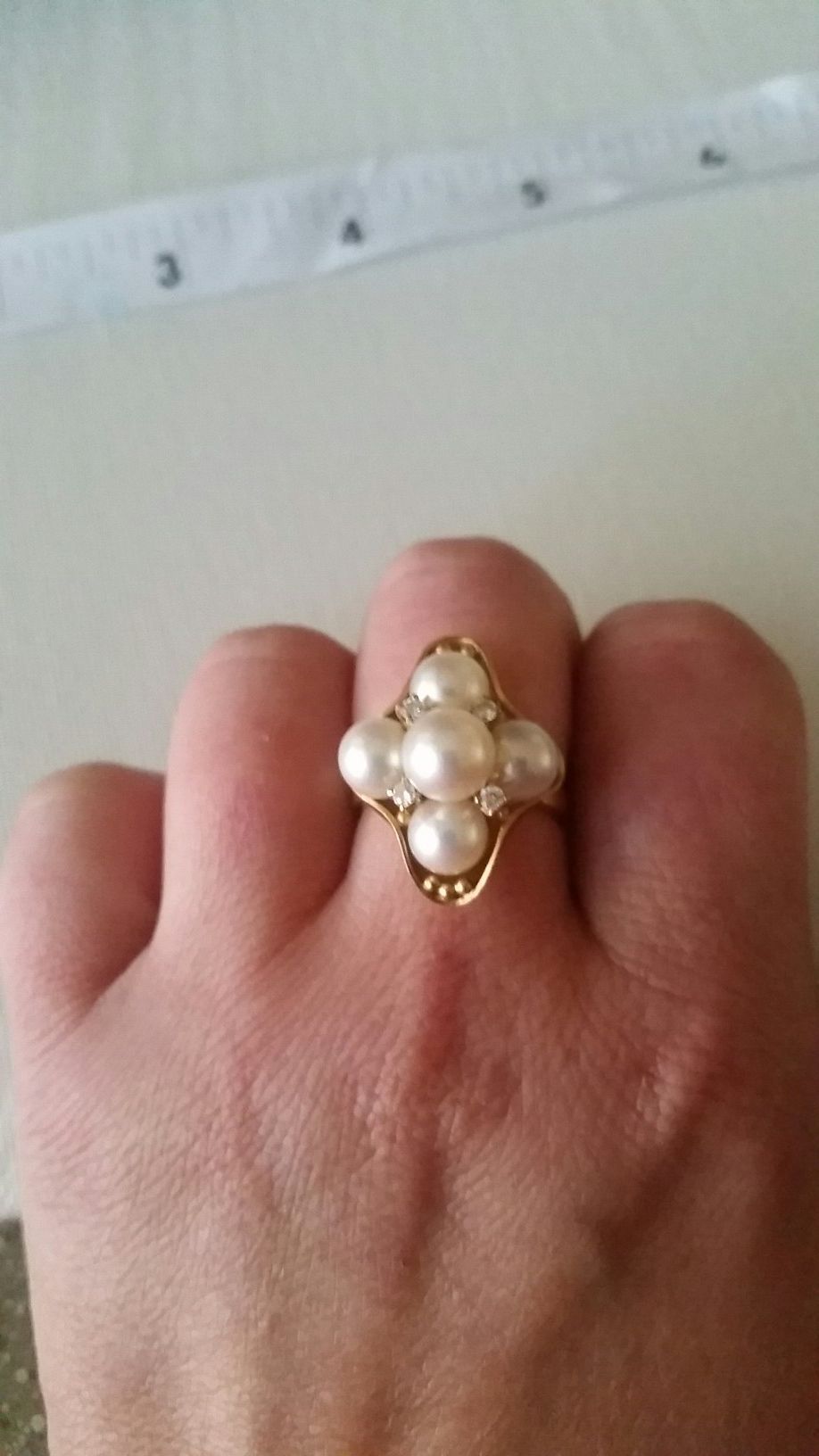Pearl and diamond gold ring *stamped*(Size 7)