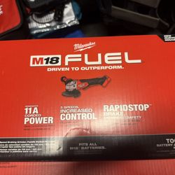 Milwaukee M18 Fuel Variable Speed 4 1/2-5 Inch Grinder Brand New Tool Only 2888-20