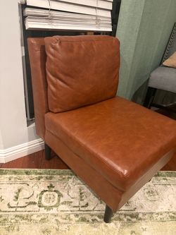 Accent chair