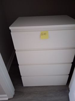 Dresser