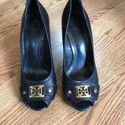 Tory Burch Womens Black Leather Wedge  Shoes Size 8.5 Excellent Condition 