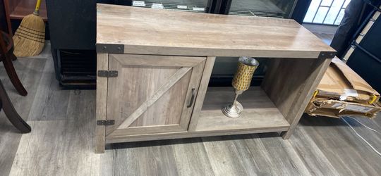 Tv stand