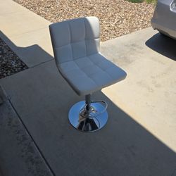Swivel Chair 