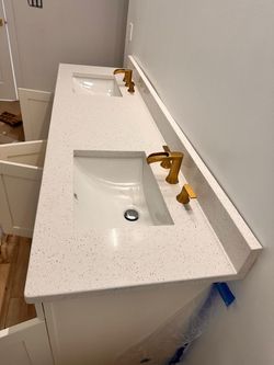 Custom Quartz Countertops – Kitchen & Bathroom Installation