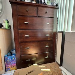 Dresser And Side Table 
