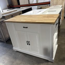 Kitchen Island 