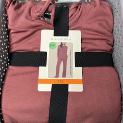 Max & Mia Women’s Hoodie Lounge Set