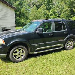 2004 Lincoln Aviator 