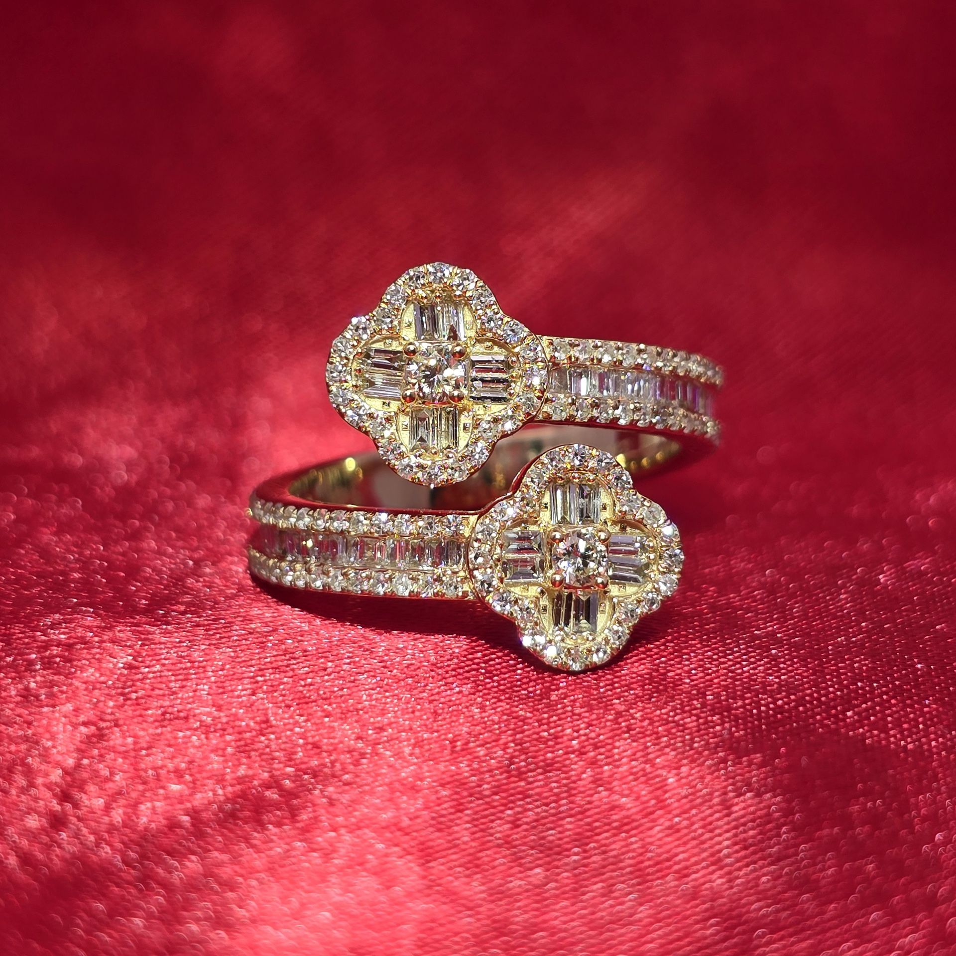 10k Yellow Gold Diamond Iced Out Baguette Clover Ring 0.90 ctw