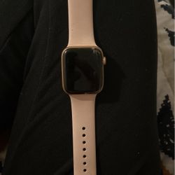Apple Watch  SE 44mm With GPS 
