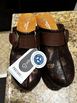 NEW Barestraps Clogs