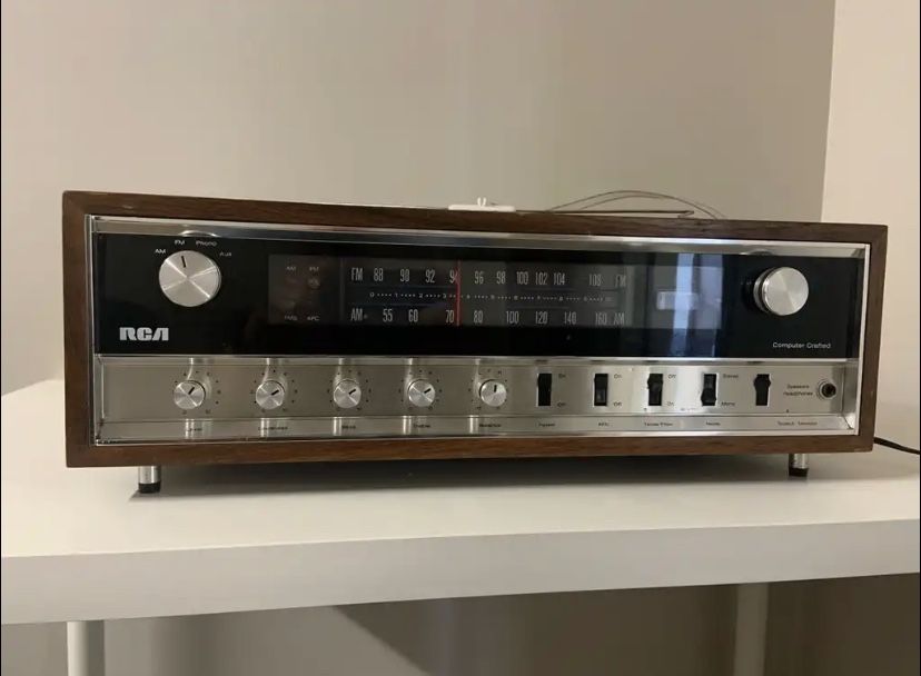 Vintage RCA Stereo Receiver