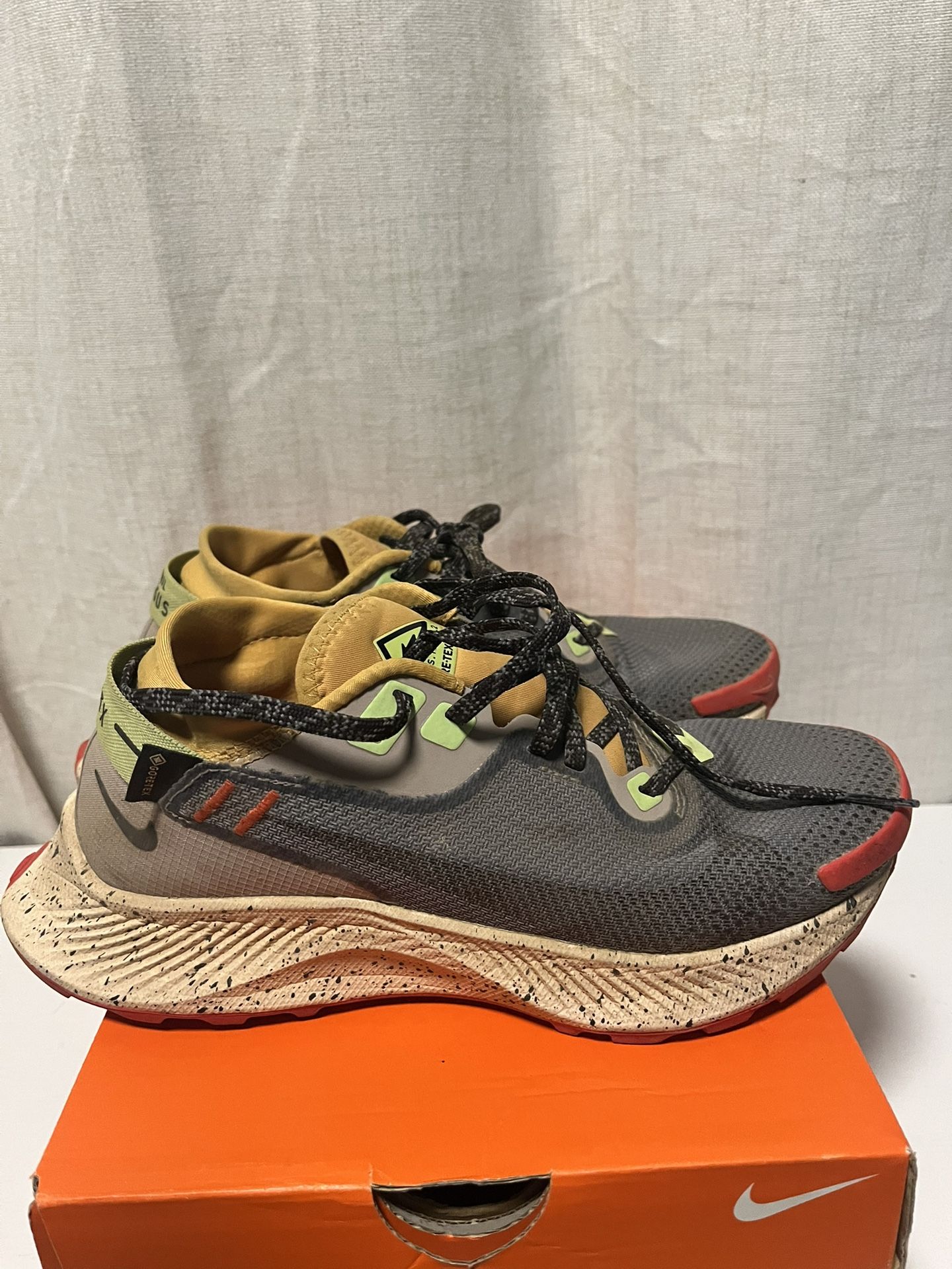 nike pegasus trail gore tex smoke grey bucktan