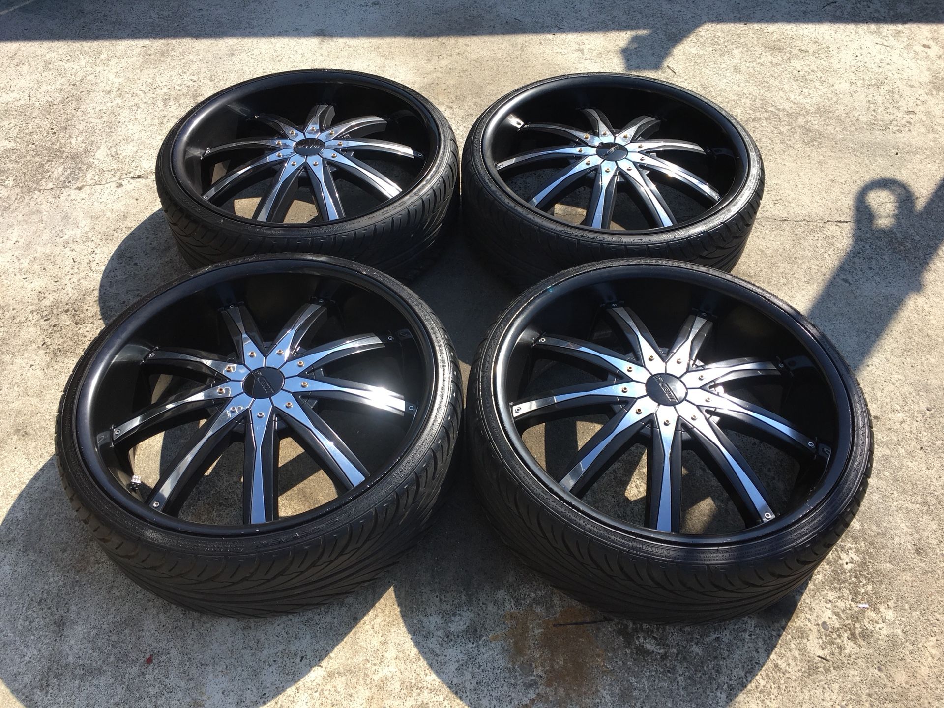 22 INCH DCENTI RIMS AND BRAND NEW TIRES,5 lug universal