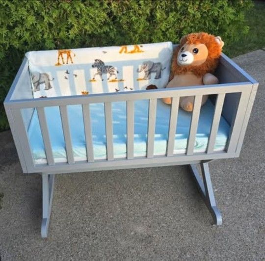 Dream On Me Cradle