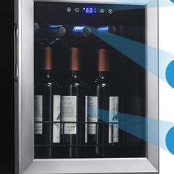 Enfriador de vino y refrigerador Capacidad de 23 botellas | Bodega de vino independiente e integrada en acero inoxidable con puerta de vidrio protegid